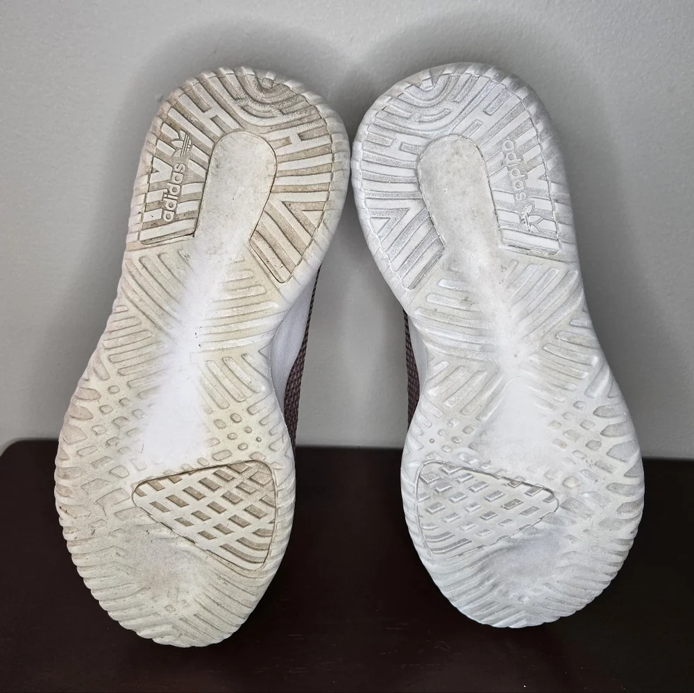 Adidas Knit Sneakers Boys 6 Womens 7.5 Taupe Athletic Shoes
